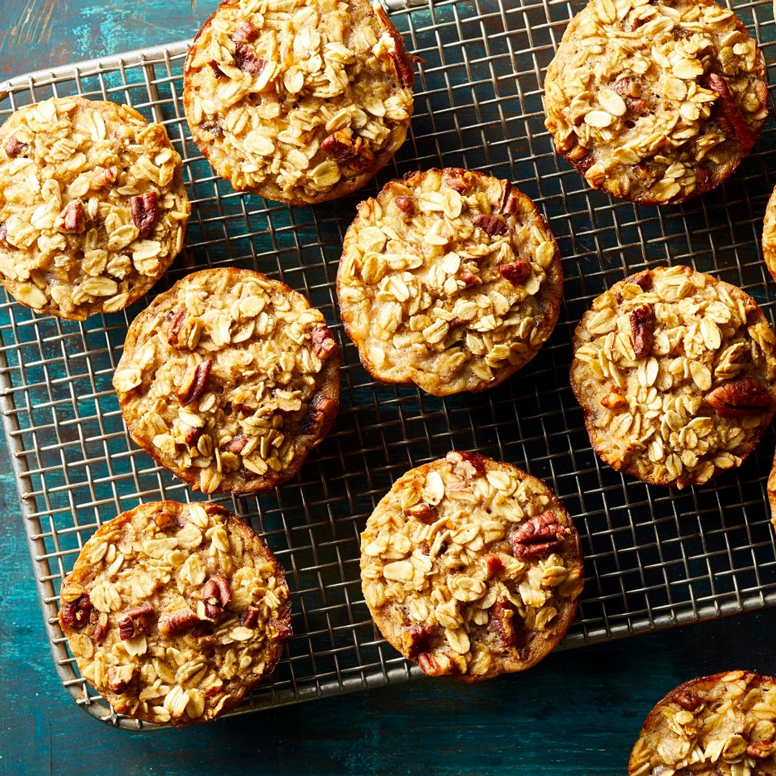 Baked Banana-Nut Oatmeal Cups