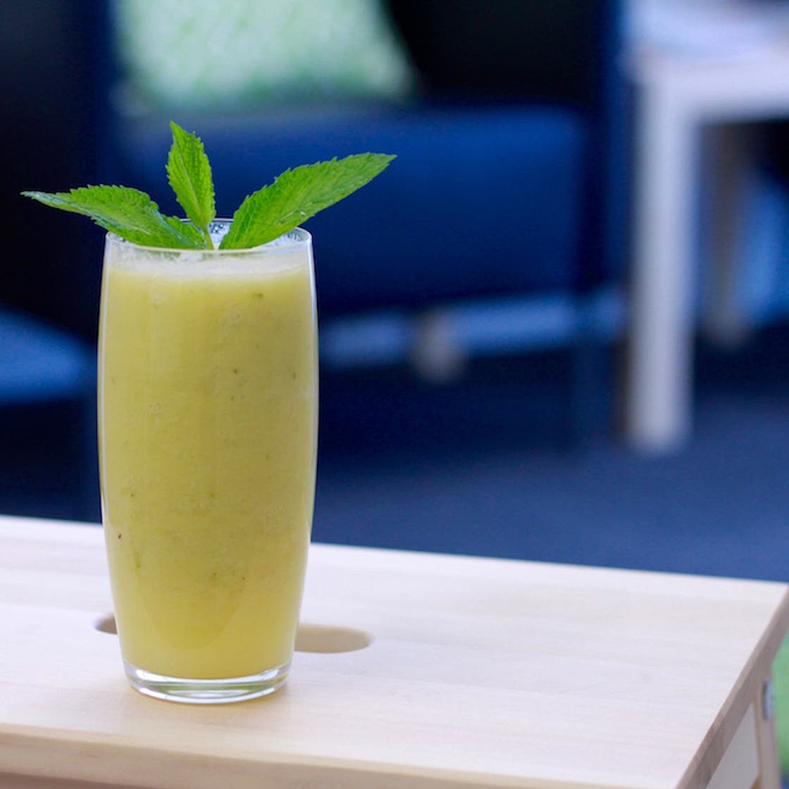 Pine, Lime and Coconut Smoothie 389 cal high fibre and protein *