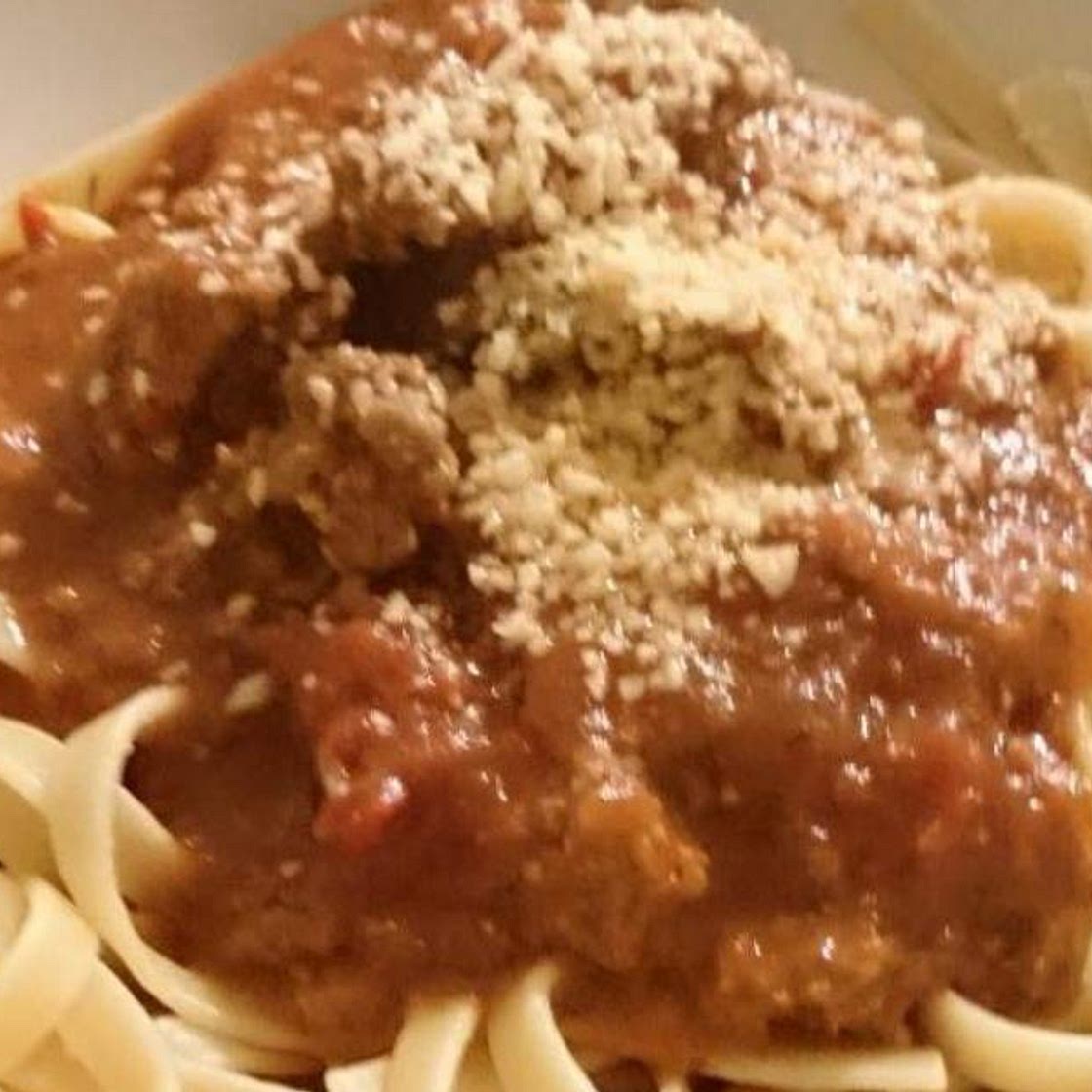 Chunky spaghetti bolognaise
