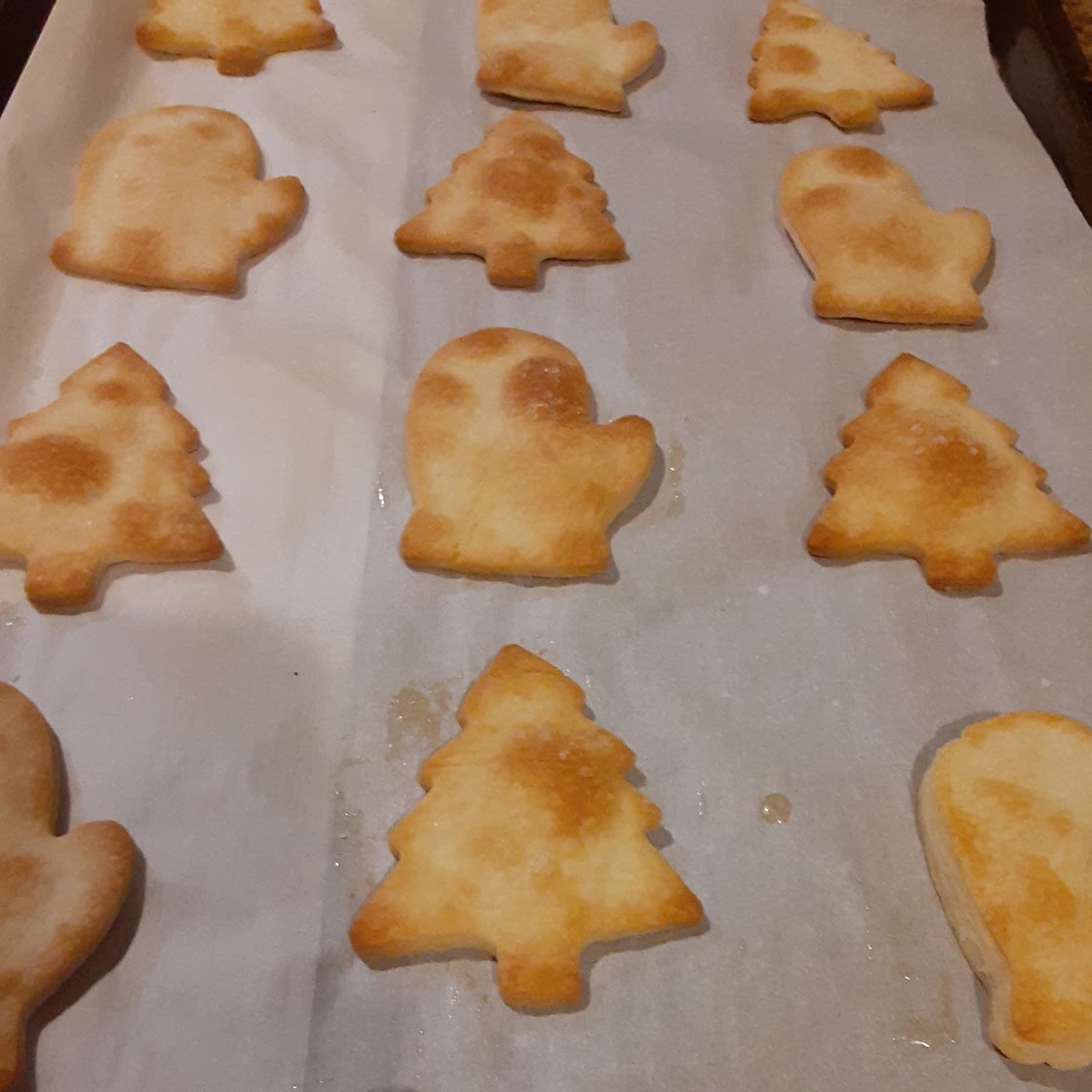 Easy Sweet-or-Savory Heart Crackers
