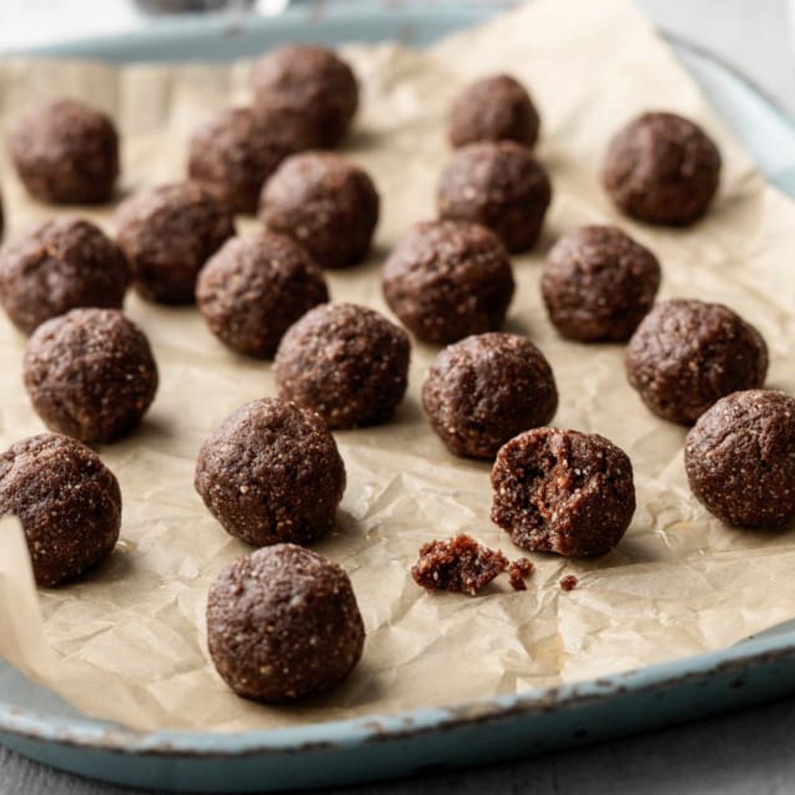 Chocolate almond Energy Balls low fat 13 serves 128 calories each *