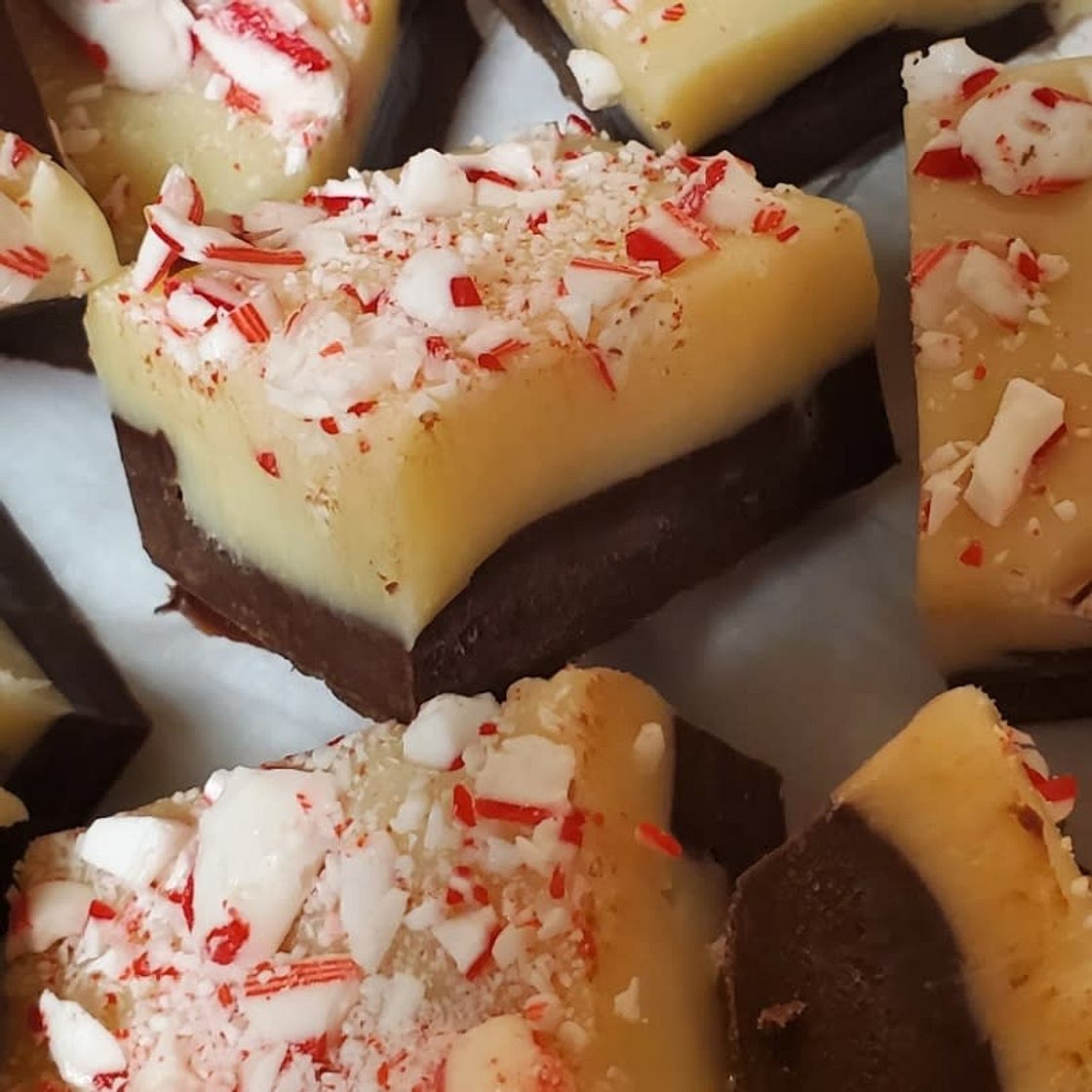 Easy Peppermint Bark Fudge