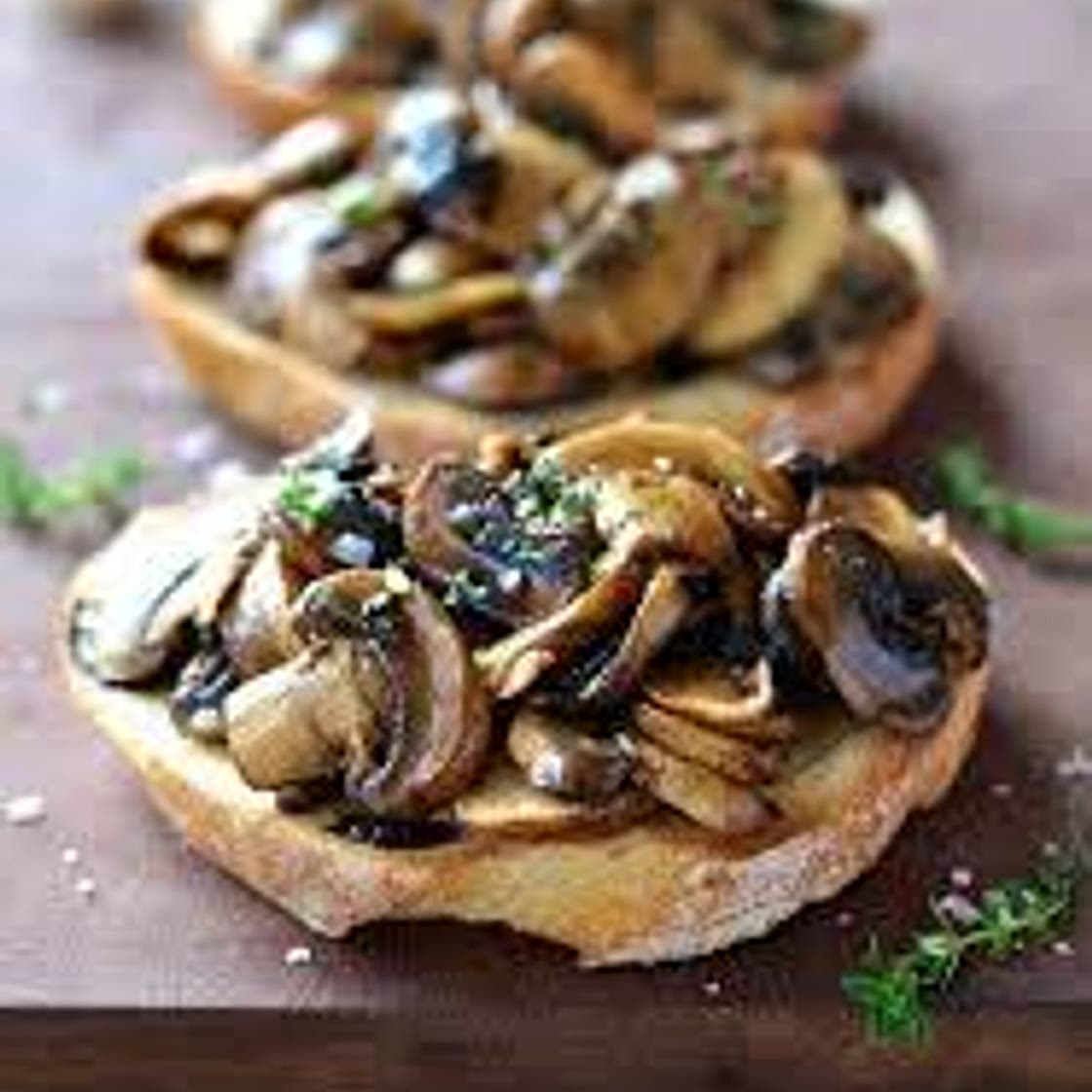 Balsamic mushrooms and spinach on 1 slice toast 197 calories  vit a . 33 carb 3 fat 8 protein*