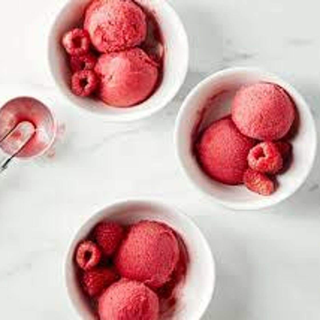 Chrissy sorbet vit c 2 serves 88 calories*
