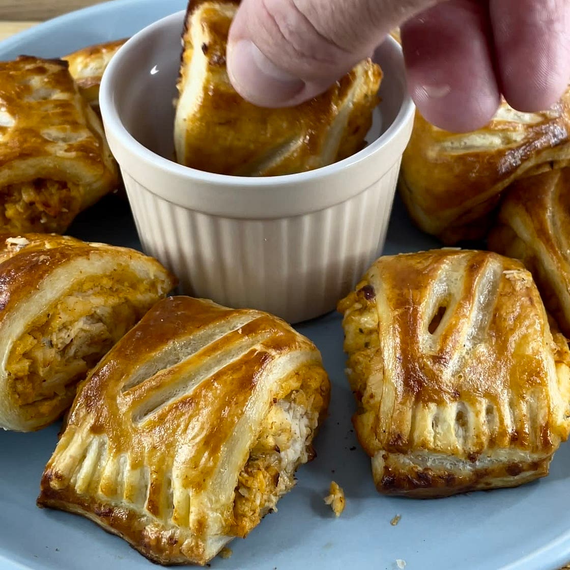 Spicy Pulled Turkey Rolls 