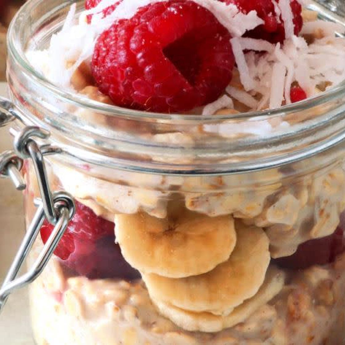 Banana & Raspberry Overnight Oats