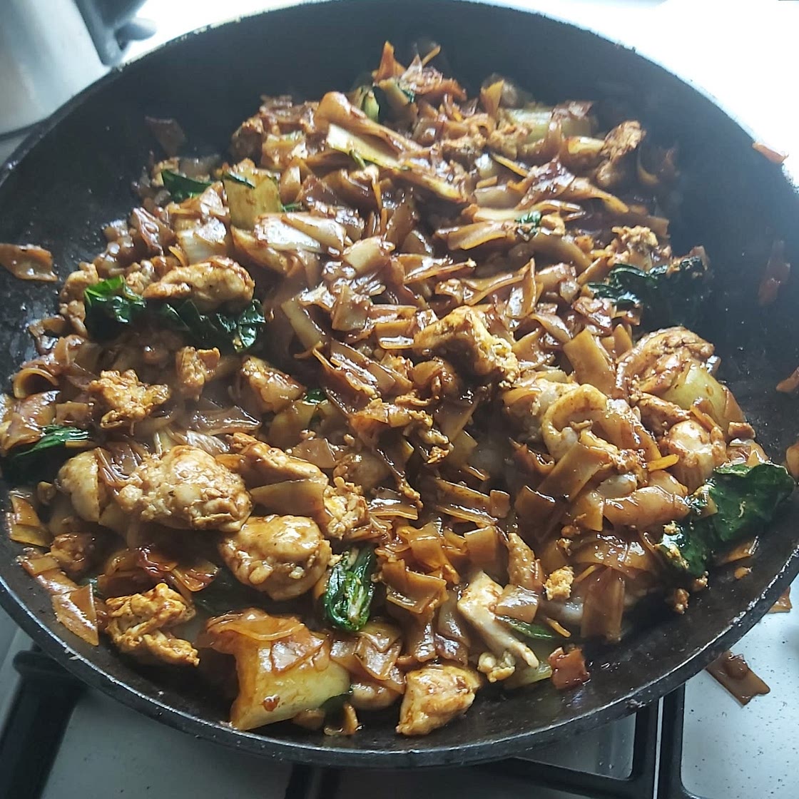 Pad See Ew - Thai Stir Fried Noodles