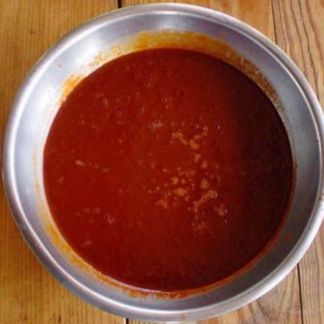 Chili Rojo ( enchilada sauce ) 