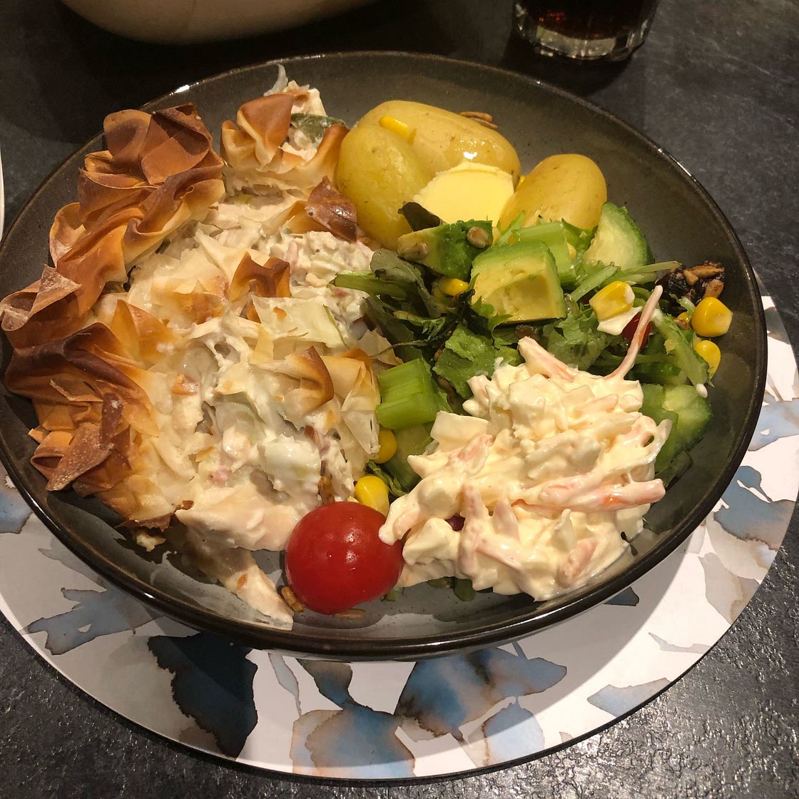 Chicken and ham tangle pie