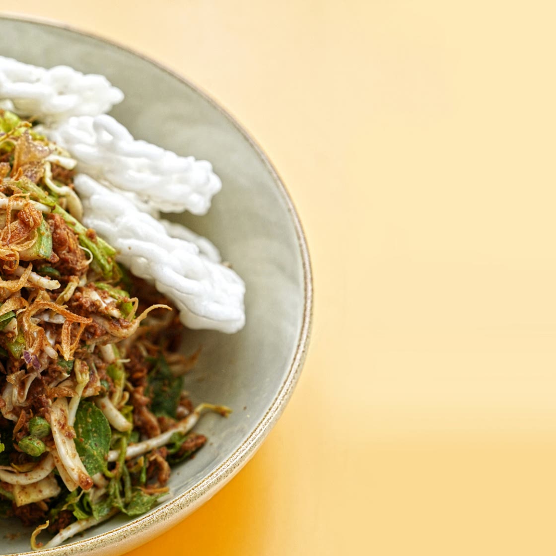 Indonesian Javanese Raw Veggie Salad (Karedok)