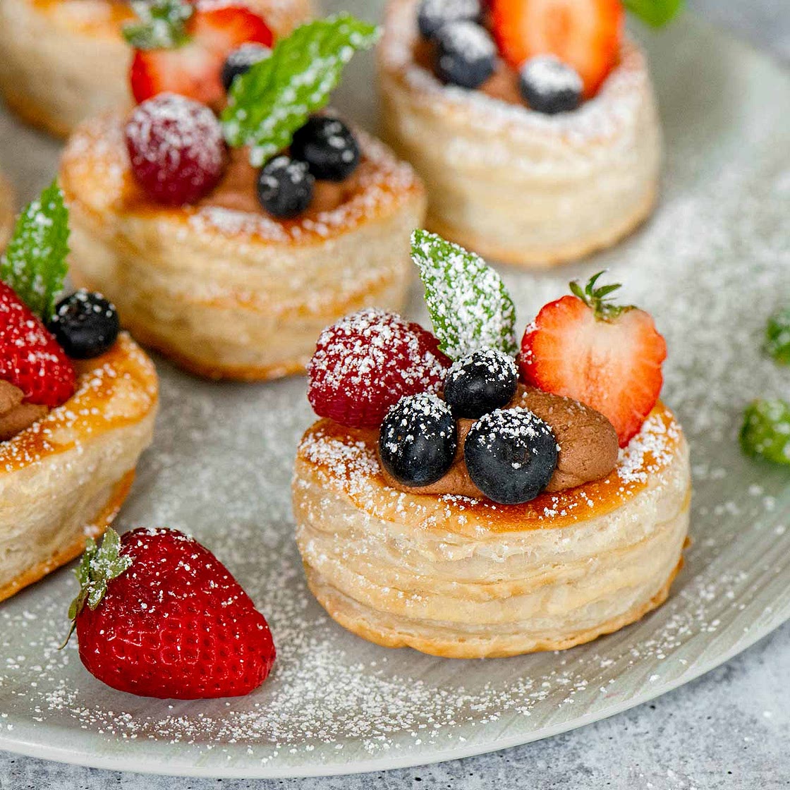 Chocolate Cream Volovanes with Berries