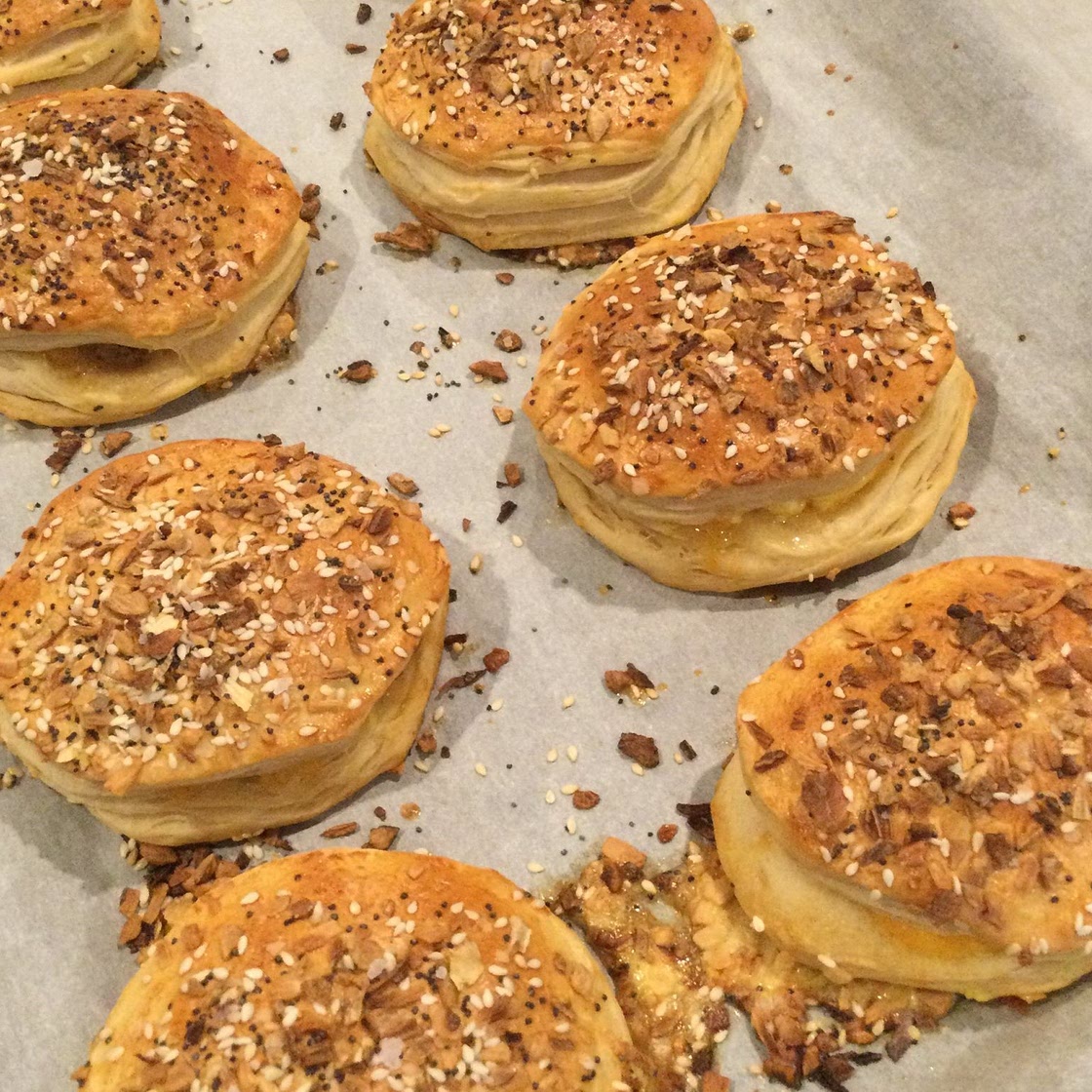 Freezer-Friendly Everything Bagel Biscuit Bombs