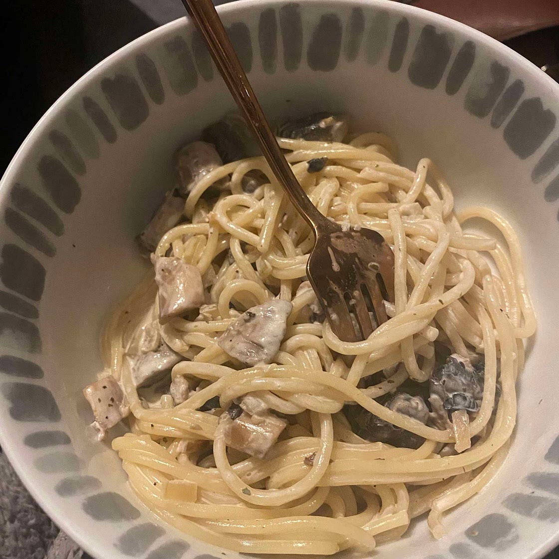 Garlic creamy mushroom pasta