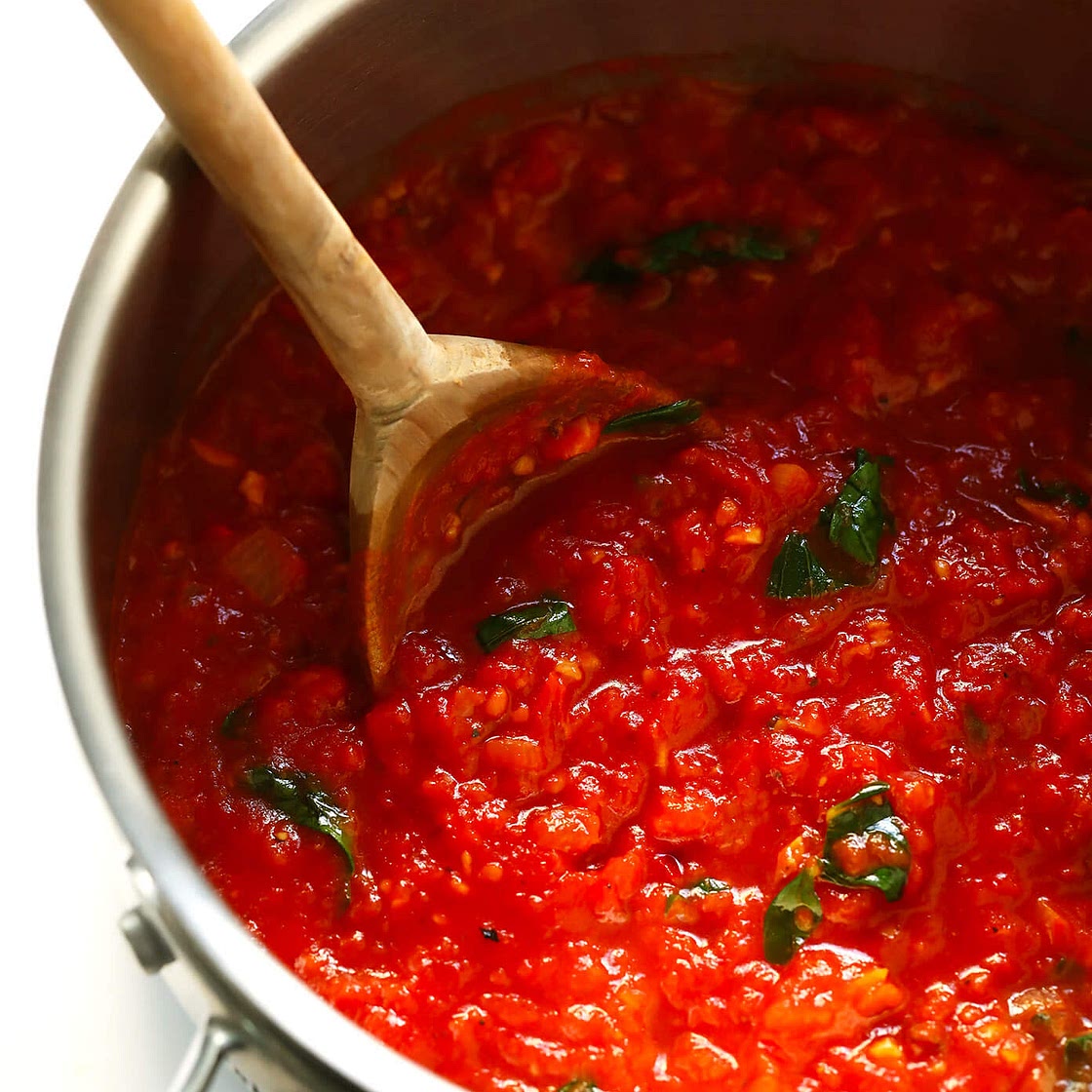 Spaghetti with Tomato and Chilli Sauce