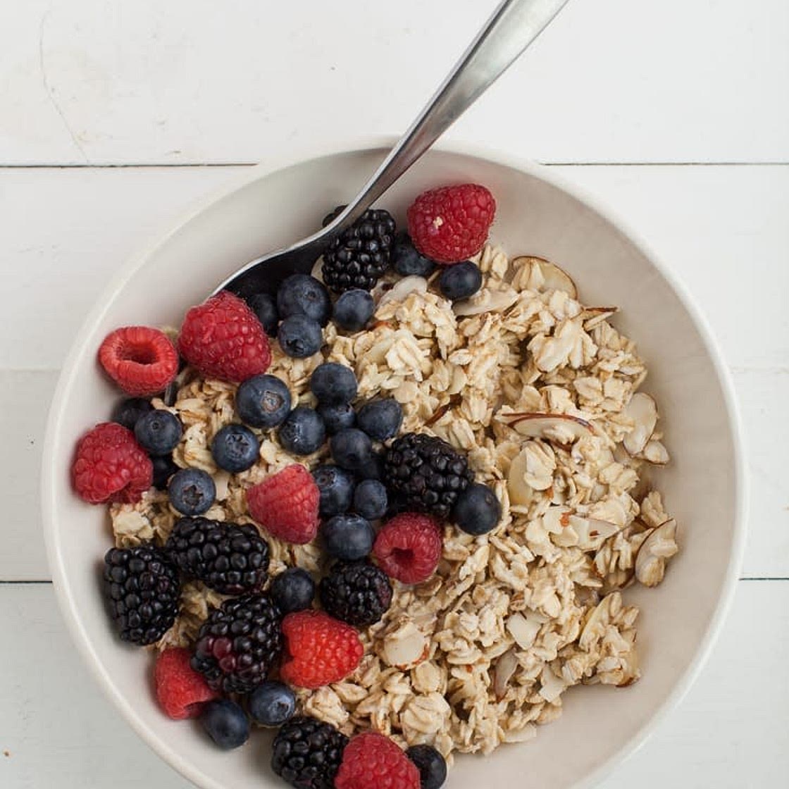 Overnight oats with berries