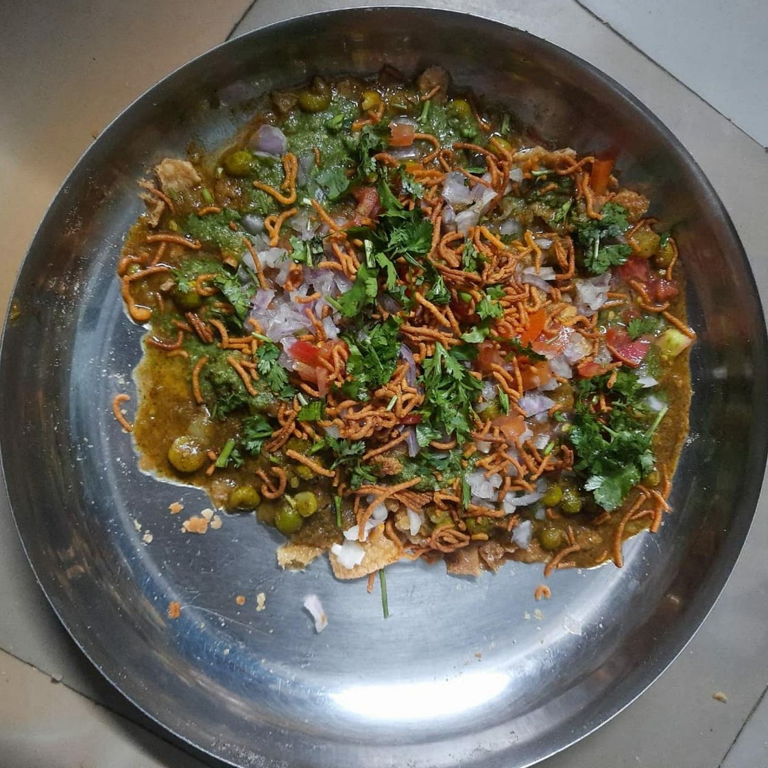 masala puri recipe | bangalore street style masala poori chaat recipe