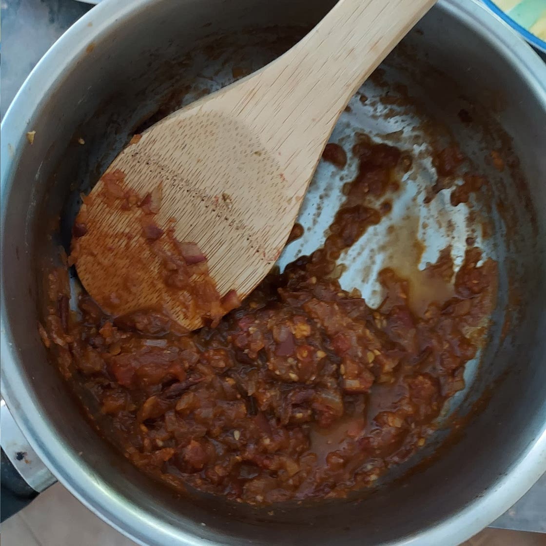 Chunky tomato relish