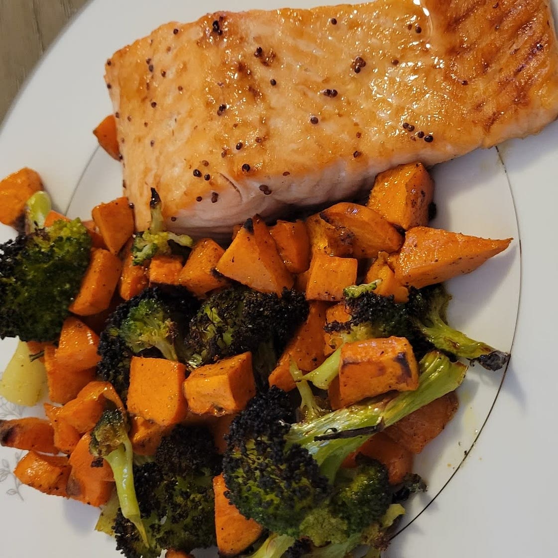 Sheet Pan Dinner: Maple-Glazed Salmon with Sweet Potatoes and Broccoli