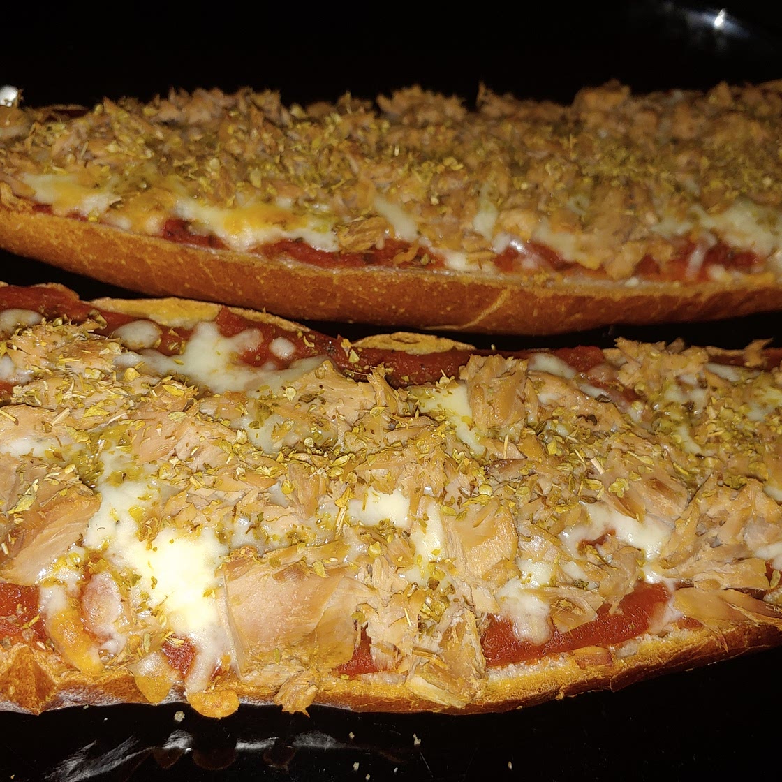 Pizza Tonno Baguette