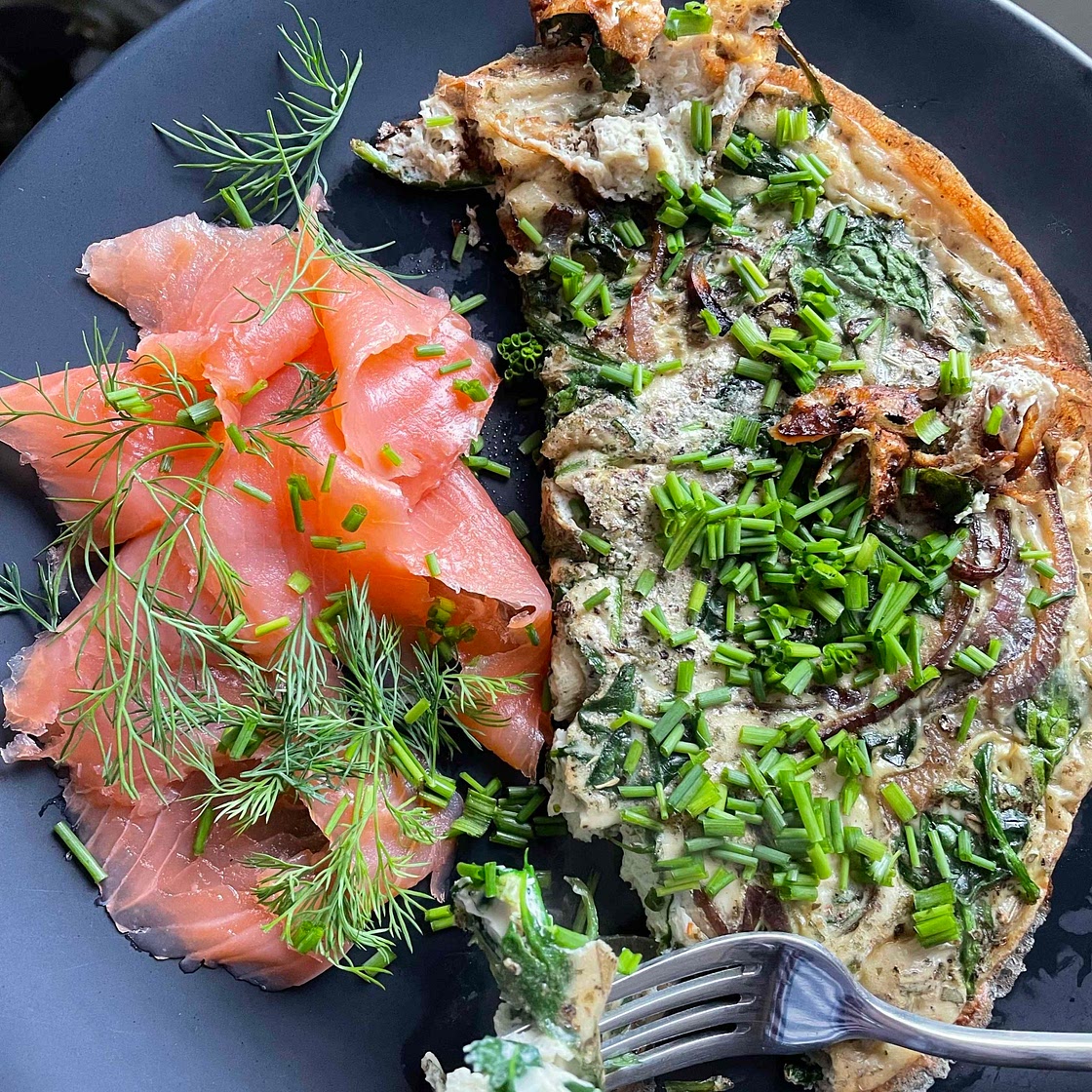 Smoked salmon and spinach frittata