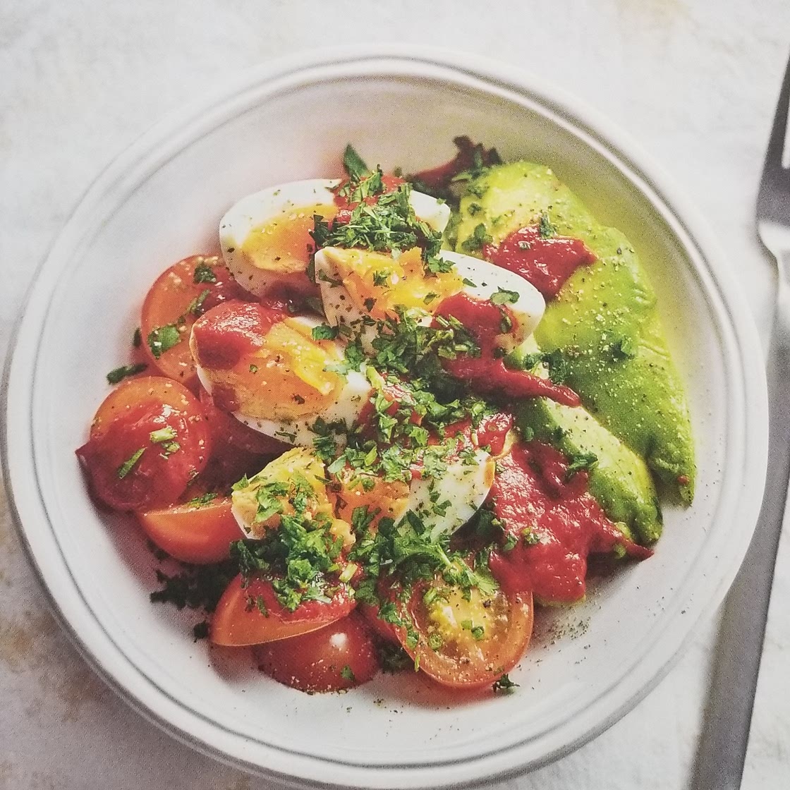 Morning Bowl with Egg, Tomato & Avocado