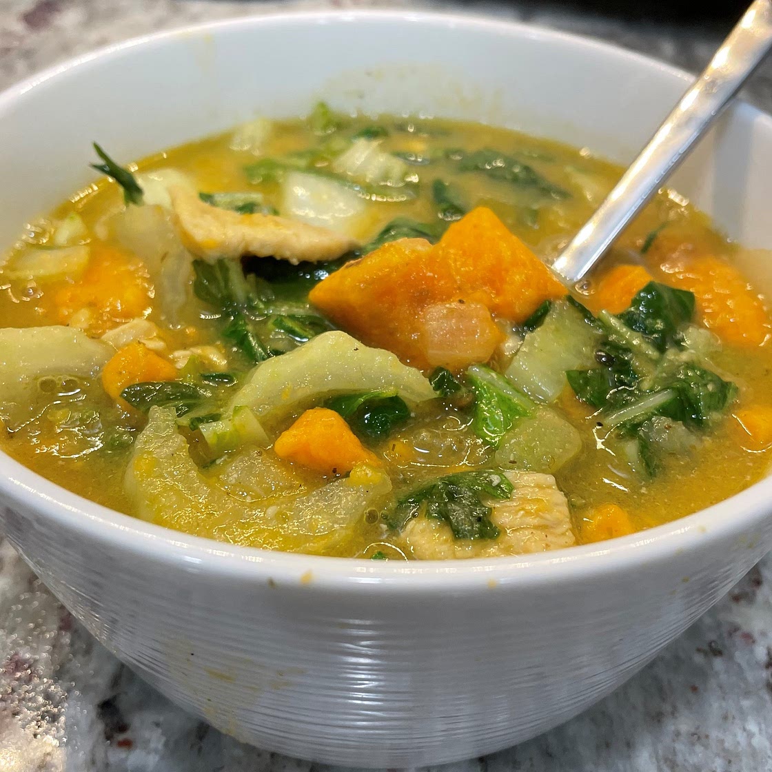 [Paleo, Whole30] Curry-Style Chicken and Sweet Potato Soup — Bottomless Chef
