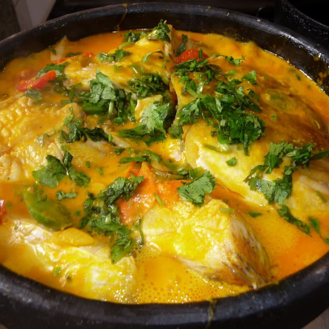 Moqueca de peixe (baiana)