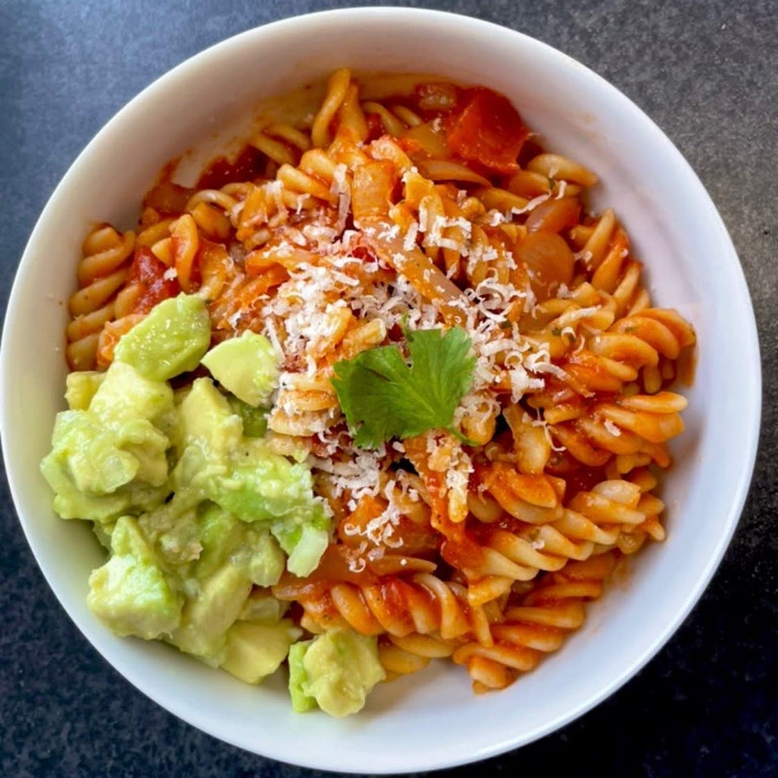 Tomato penne with avocado