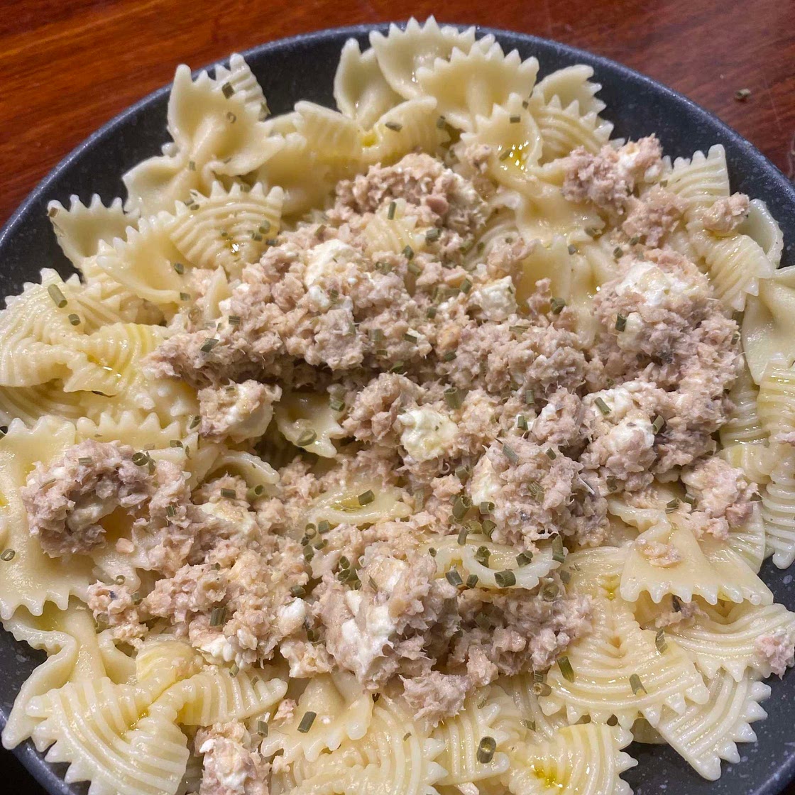 Salmon and feta pasta
