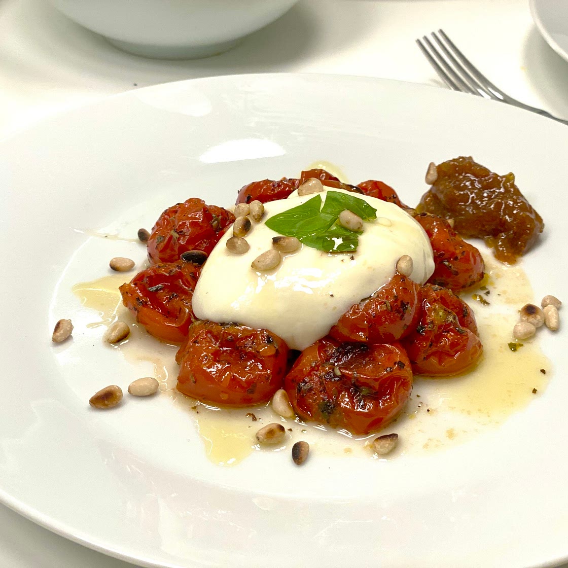 Burrata with rosted tomatoes and honey