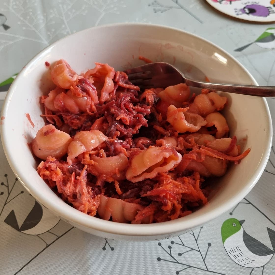 Beetroot pasta salad