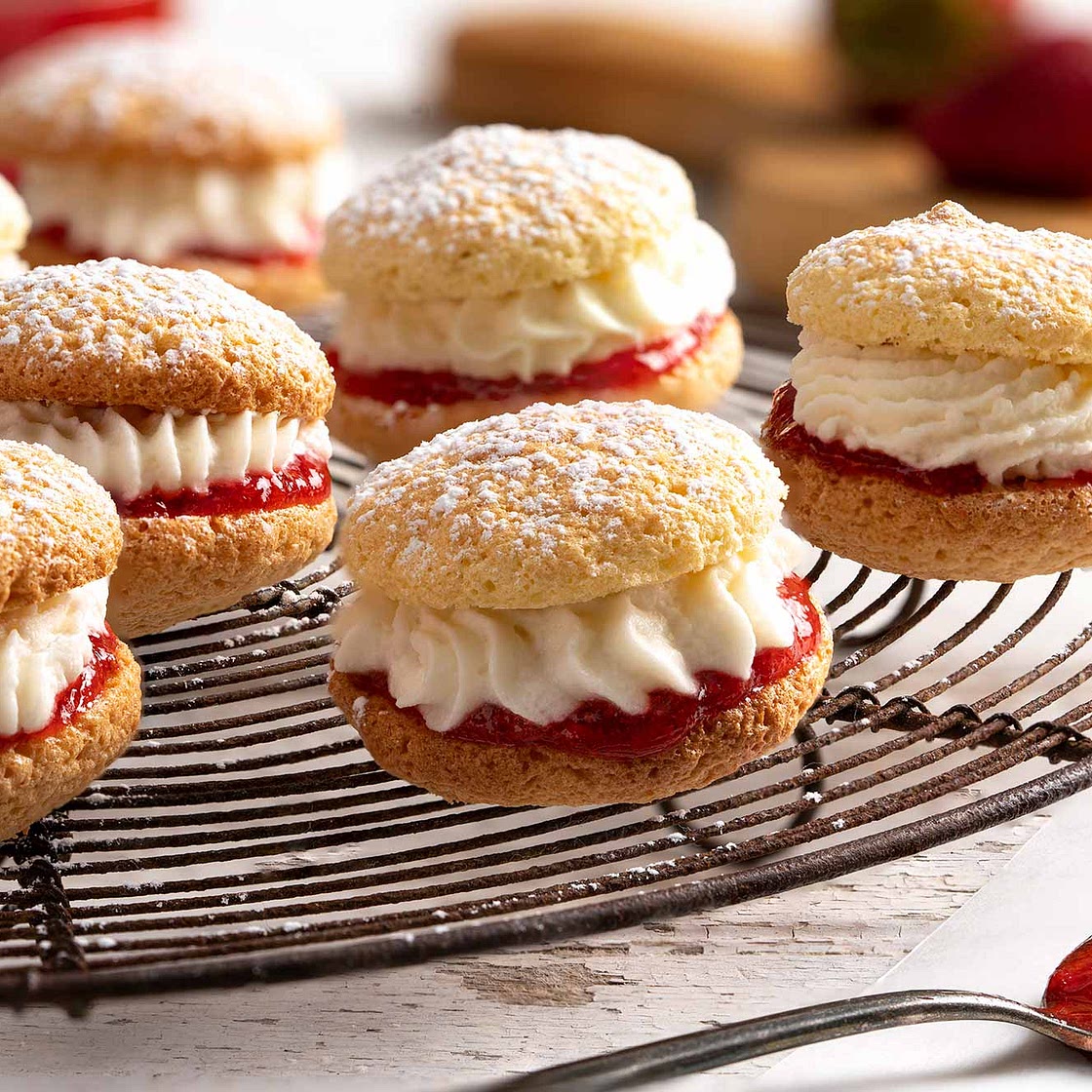 Sponge Kisses (aka Powder Puffs)