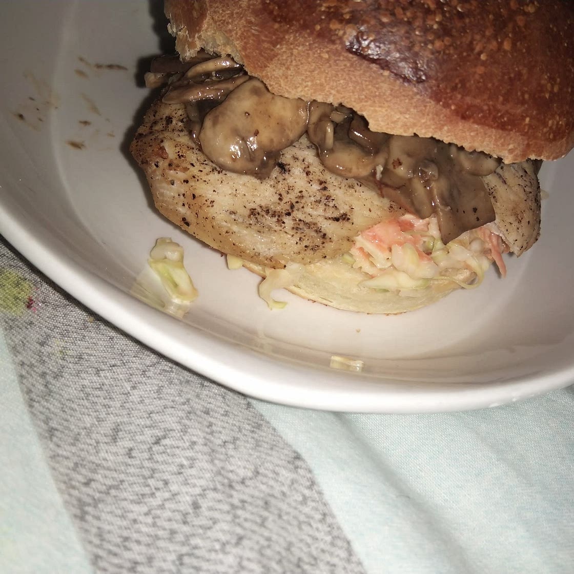 Hoisin chicken mushroom burger with Asian slaw (low sodium)