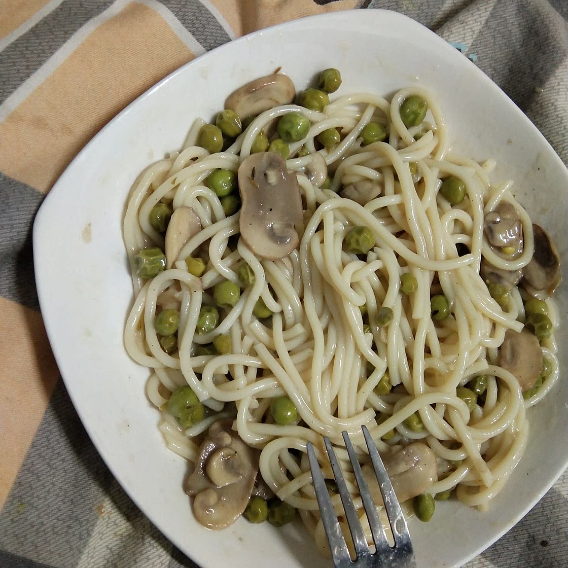 Pasta with Mushrooms and Peas Recipe