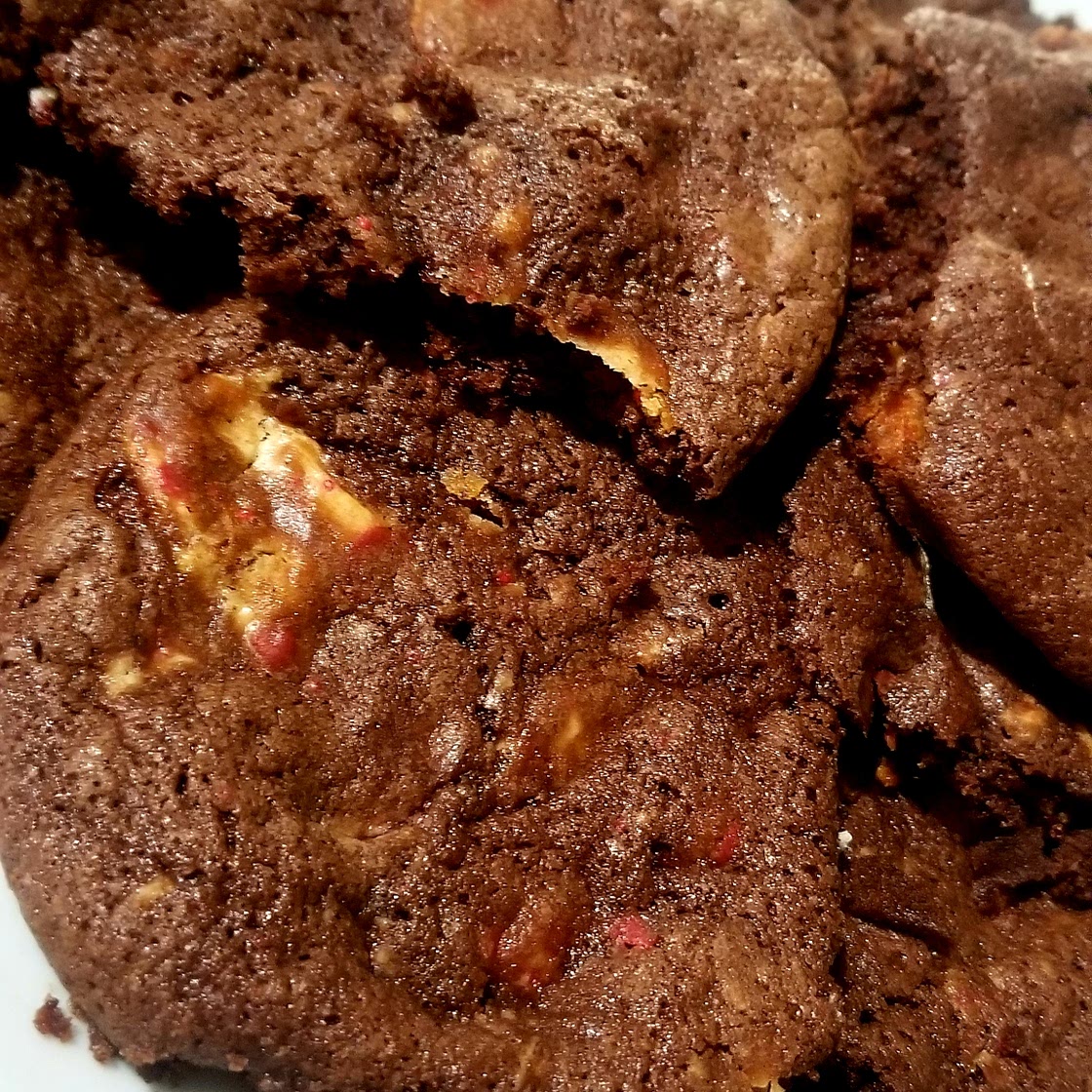 Easy Peppermint Hot Chocolate Cookies