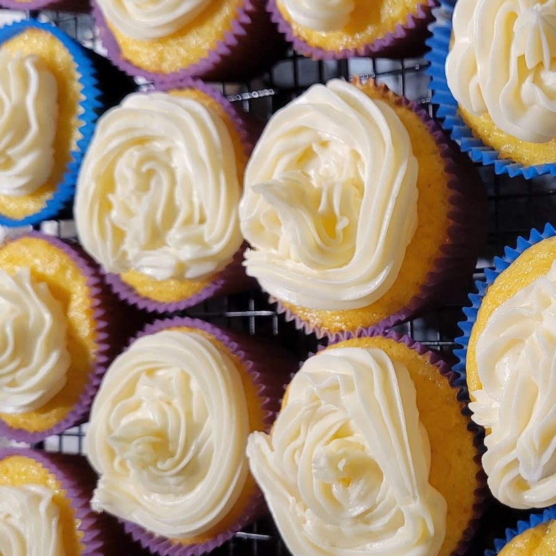 Pineapple Cream Cupcakes