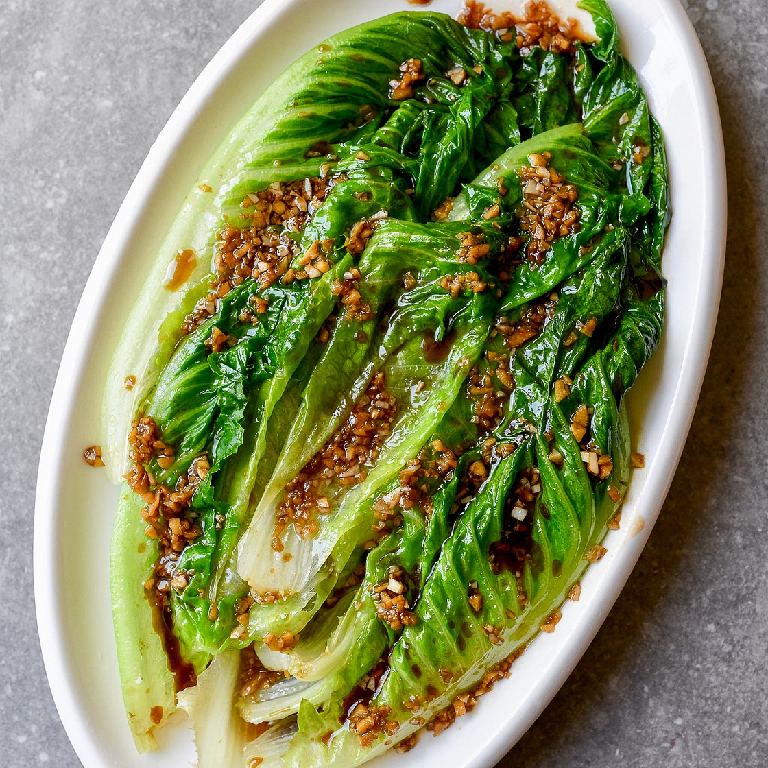 Cooked Lettuce with Oyster Sauce & Garlic