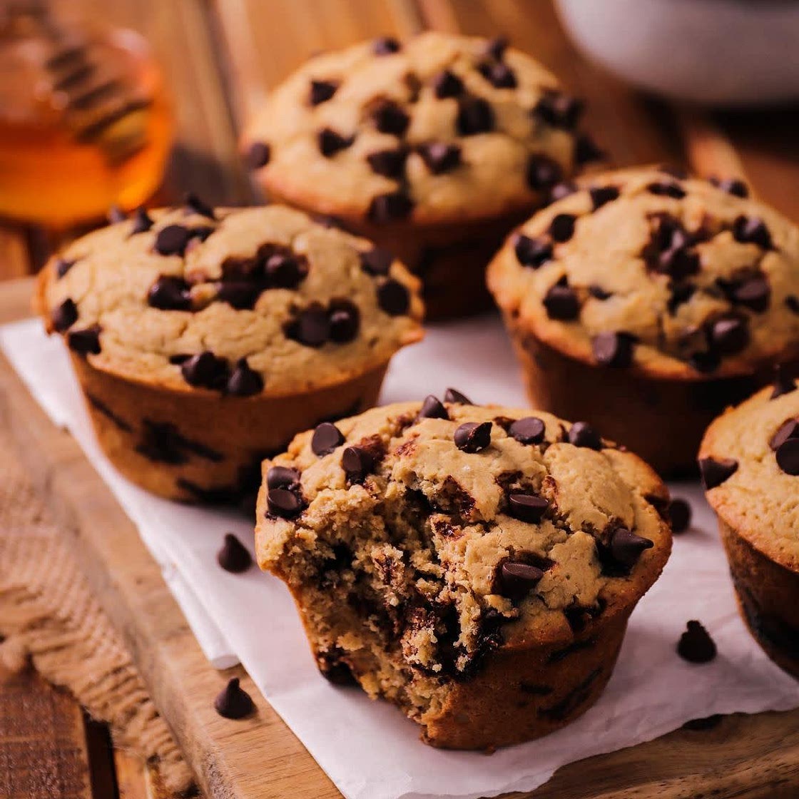 Muffins de avena, manteca de maní y chips de chocolate
