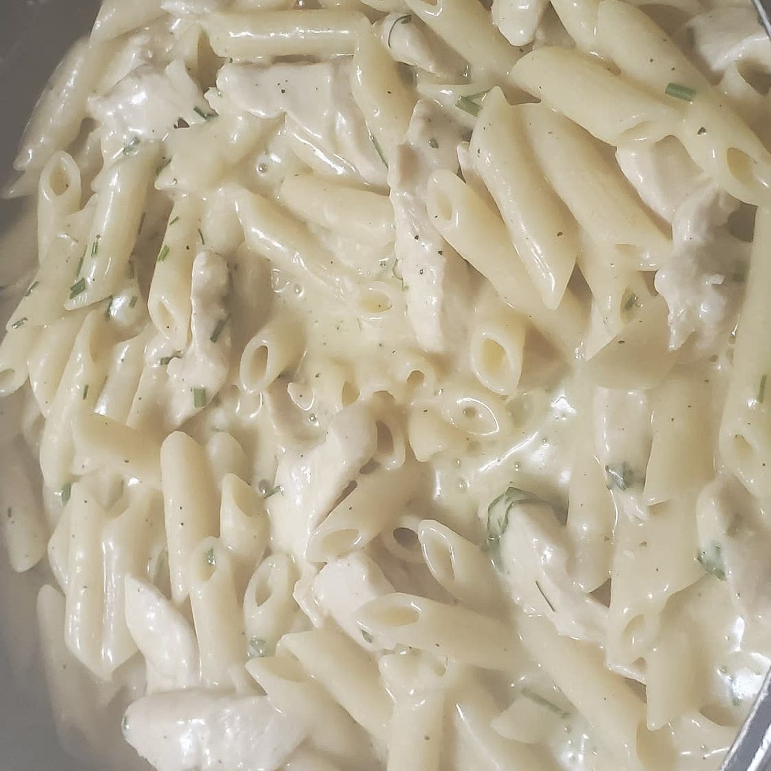 Instant Pot Garlic Parmesan Chicken and Pasta