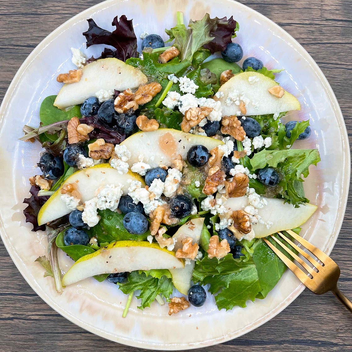 Pear Blueberries Salad