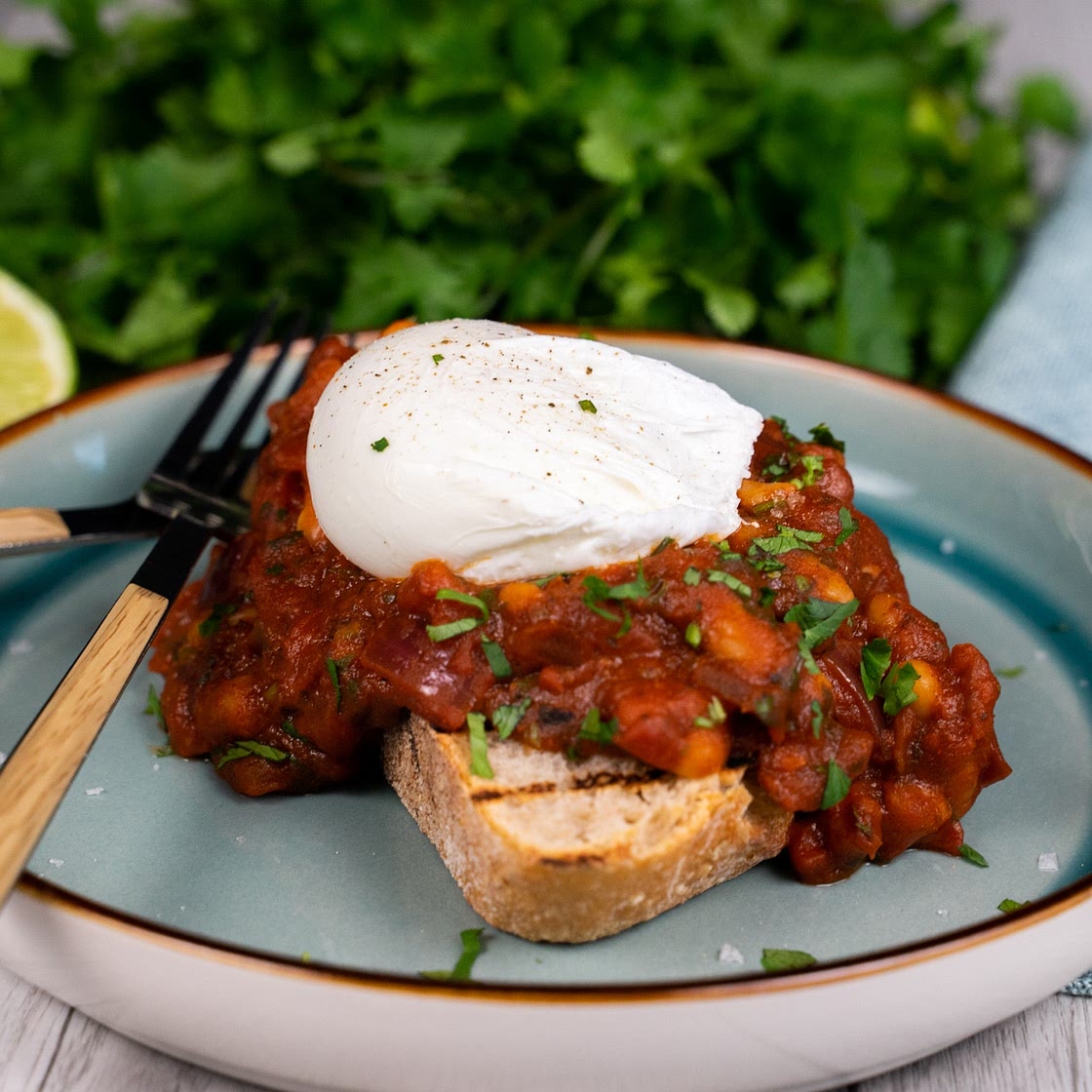 Puréety Gourmet Beans on Toast with Poached Egg by Pureety