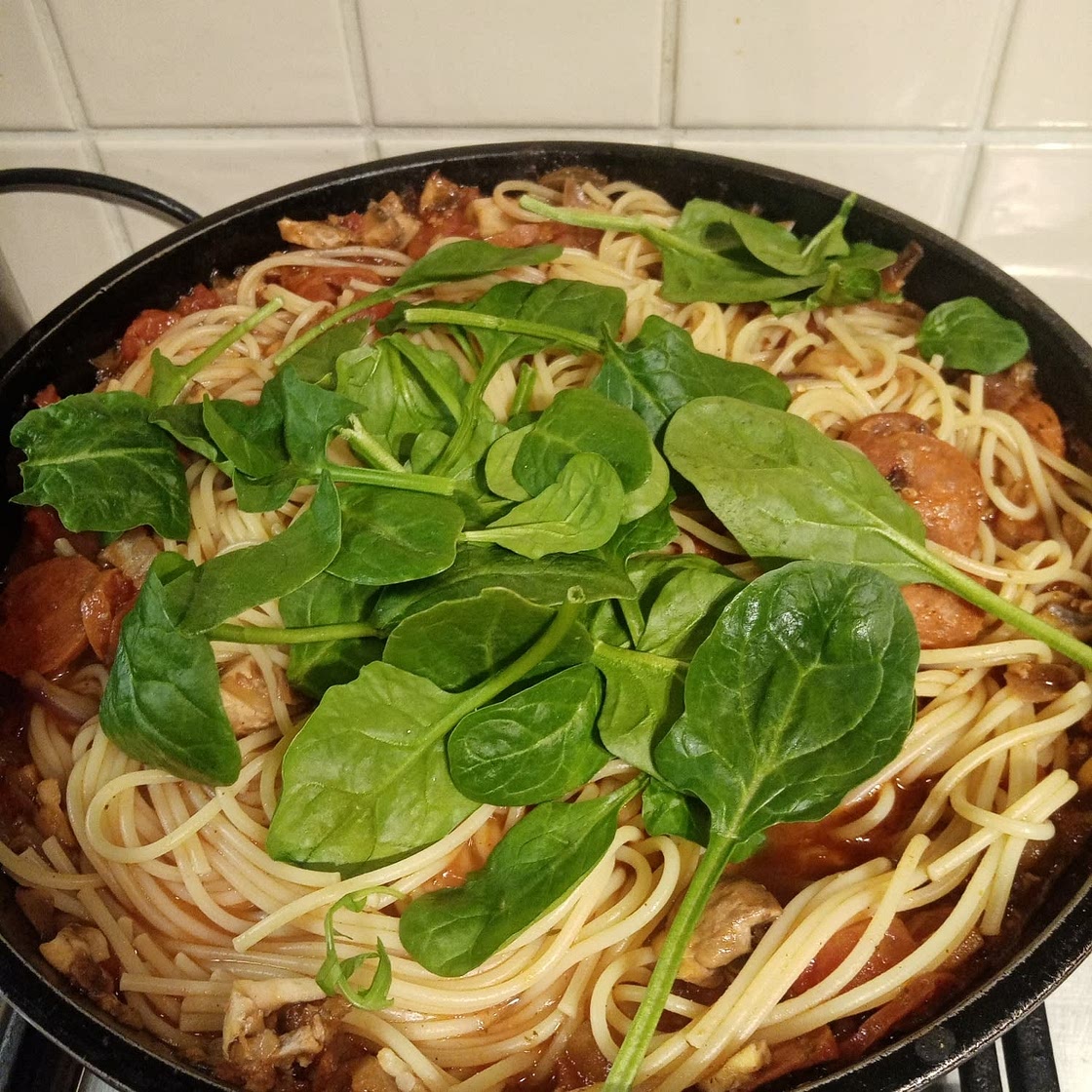 Spelt spaghetti with chorizo & mushrooms (low salt low carb)