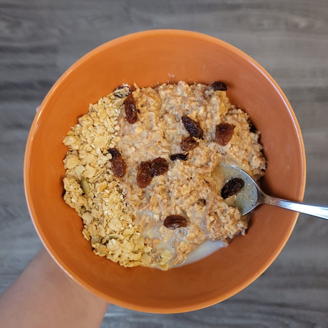 Cinnamon Raisin Oatmeal