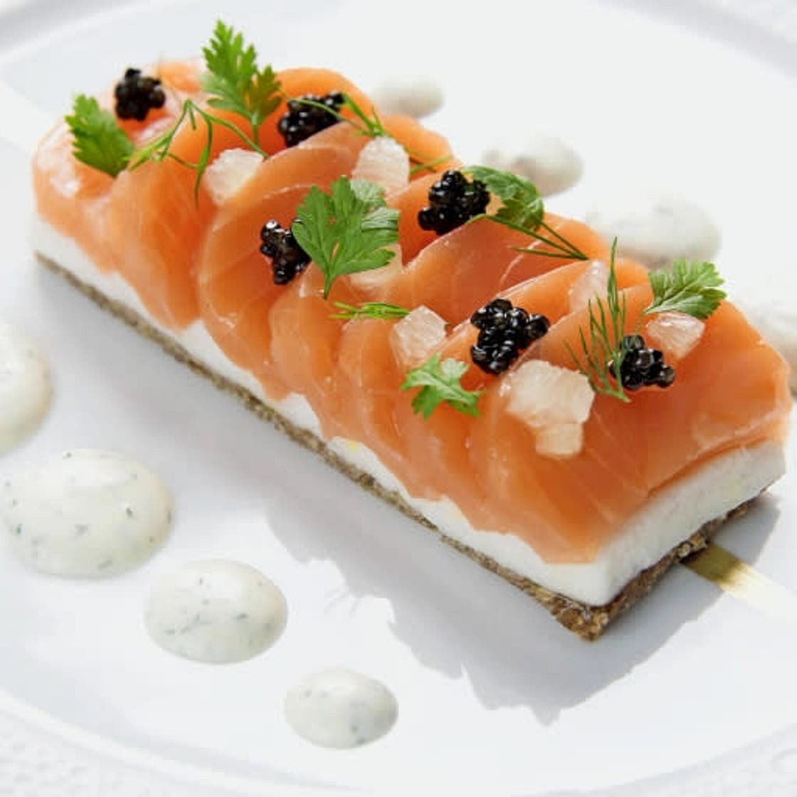 La Tartine de Saumon Fumé, Écume de Lait au Raifort