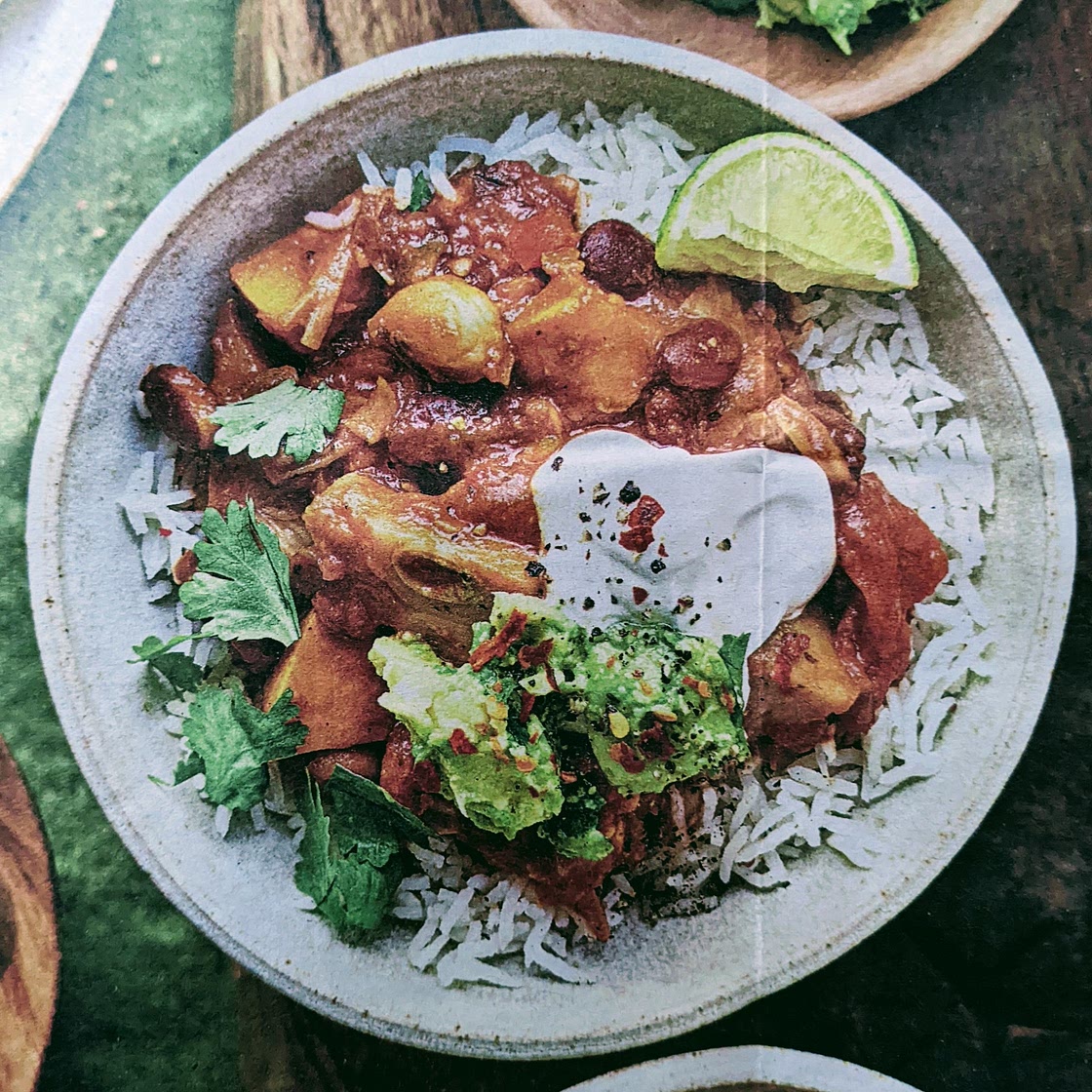 Slow-cooked sweet potato, mixed bean & jackfruit chilli