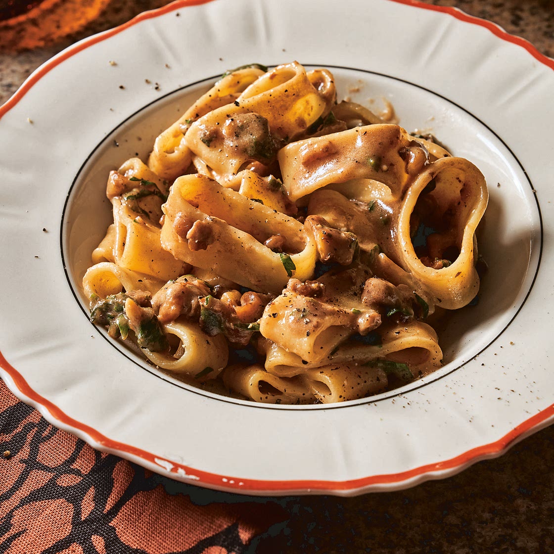 Pasta Cacio e Walnut 