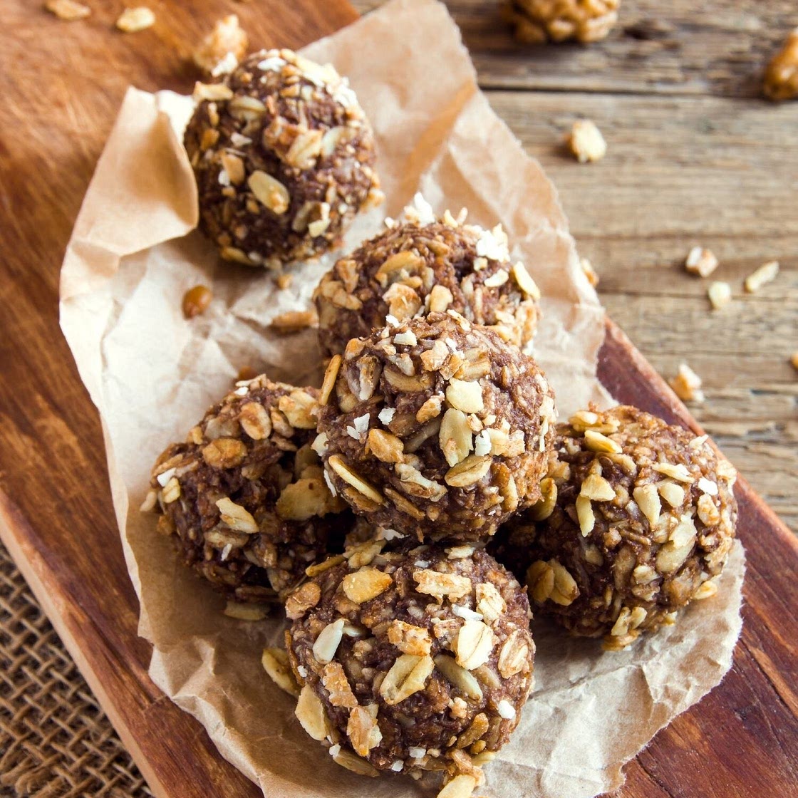 Healthy Snack: No-Bake Almond Butter Balls | PRANCIER