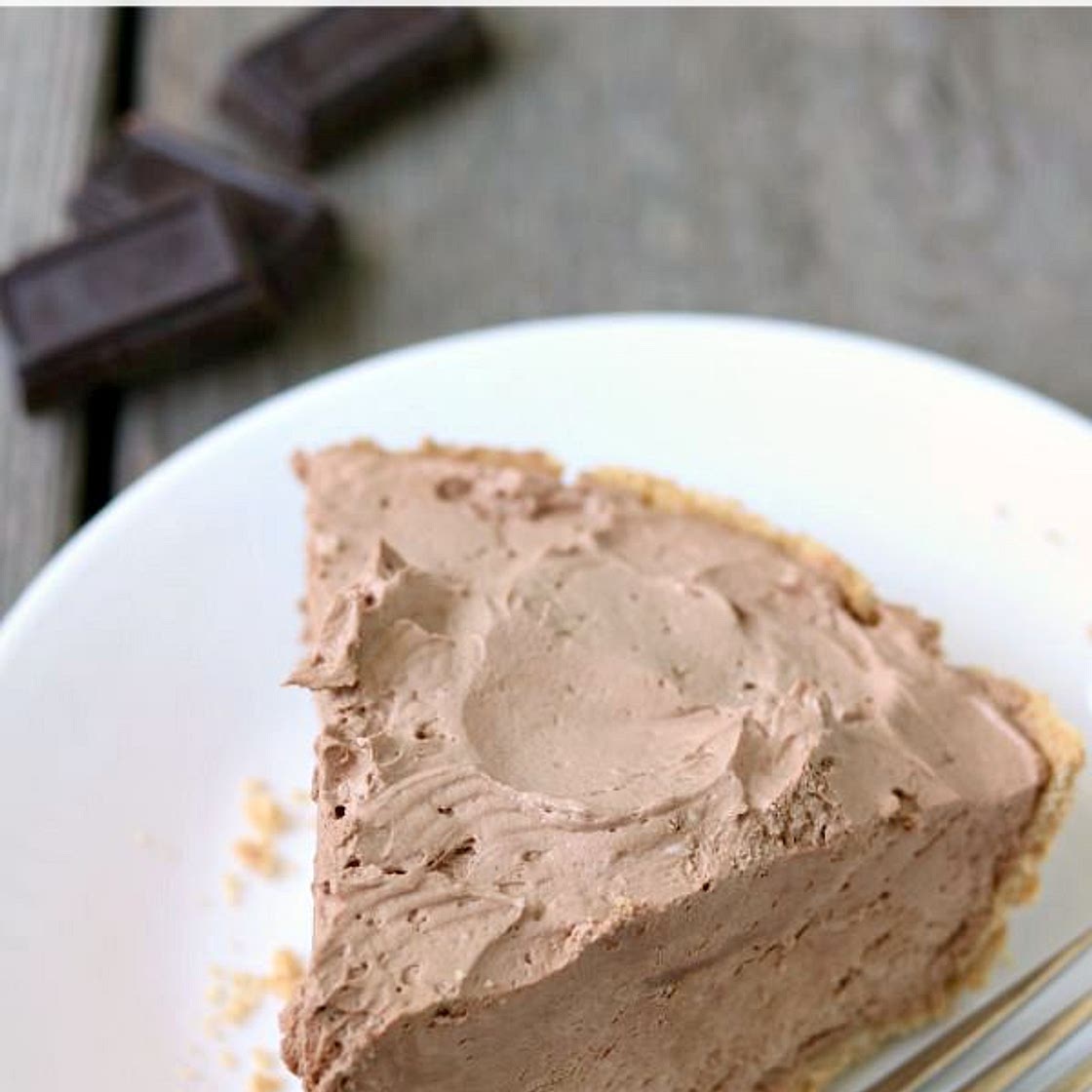 Easy & Delicious Chocolate Mousse Pie - Newton Custom Interiors