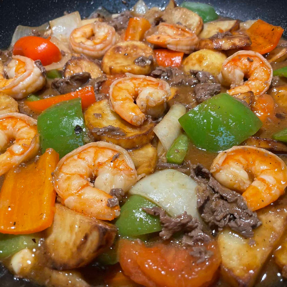 Pepper Steak with Shrimp & Potatoes