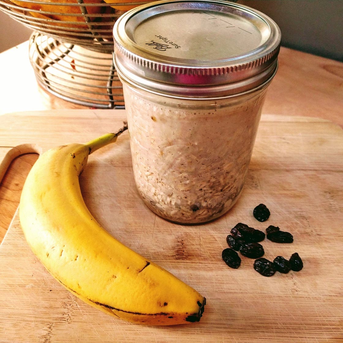 Spiced Banana Raisin Overnight Oats